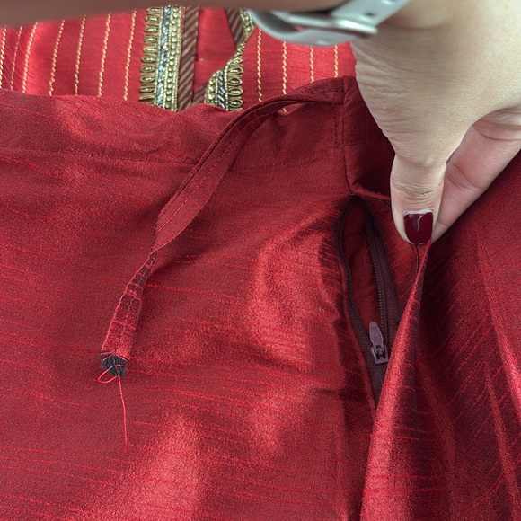 Red sherwani pant set - Picture 8 of 9